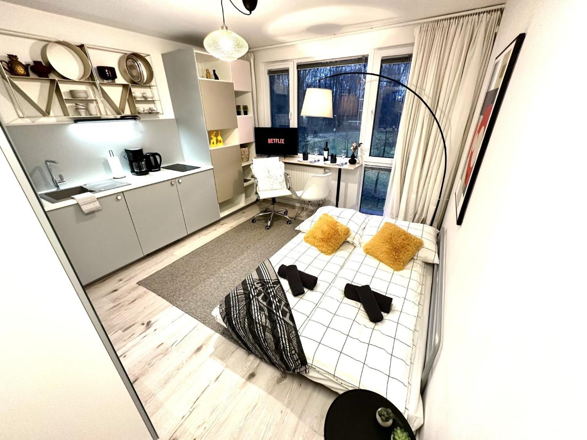 Cozy At Park Near City-center +netflix +wifi Apartament Warszawa